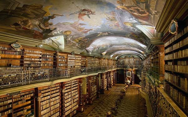 Что почитать? 5 книг для тех, кто хочет научиться красиво писать